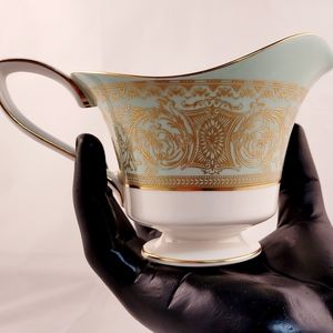 1953 Royal Worcester Embassy bone china creamer